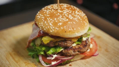 Burger cooking Stock Footage 129685173