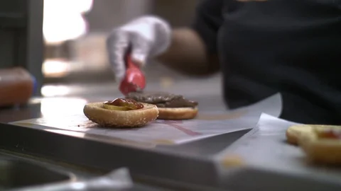 https://images.pond5.com/burger-king-fast-food-editorial-footage-108001938_iconl.jpeg