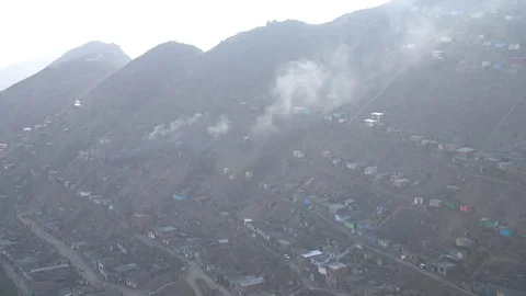 Buring tire in Slums, Lima Video stock 84559217