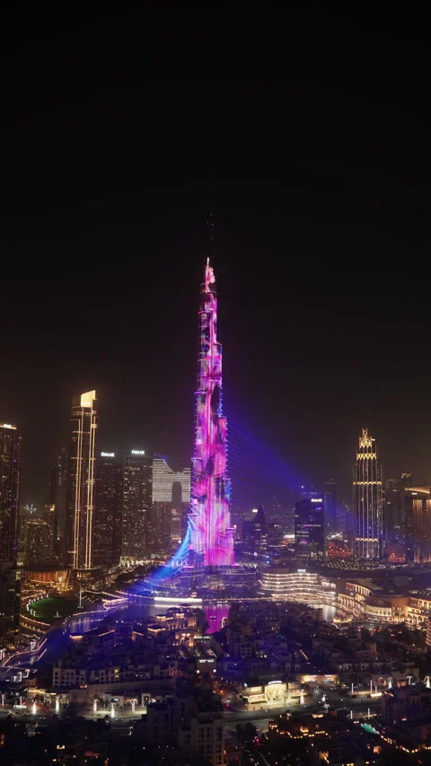 Burj Khalifa laser display in Dubai UAE 库存影片 345007101