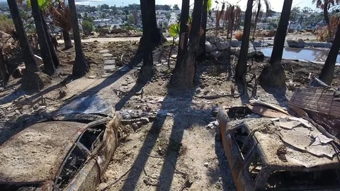 Burned apartment after Thomas Fire in Ventura CA Stock Footage 85070197