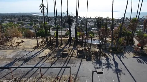 Burned apartment after Thomas Fire in Ventura CA Stock Footage 85102394