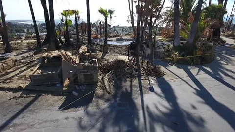 Burned apartment after Thomas Fire in Ventura CA Stock Footage 85132137