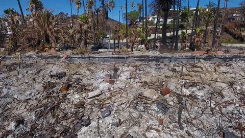 Burned apartment after Thomas Fire in Ventura CA Stock Footage 85133548