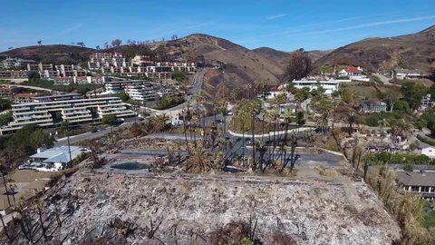 Burned apartment after Thomas Fire in Ventura CA Stock Footage 85135322