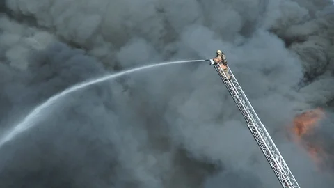 Burning Building Firefighter 動画素材 87307515