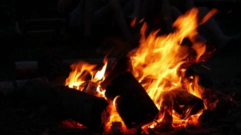Burning Campfire Vídeo Stock 135406286
