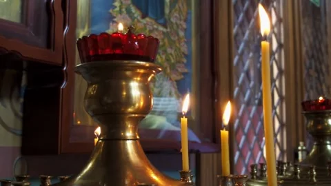 Burning candles in the church Stock-Footage 280269503