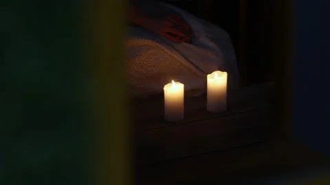 Burning candles. Stockbeeldmateriaal 149098303