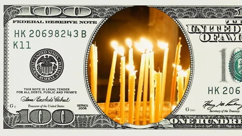 Burning candles in frame of 100 dollar bill Stock-Footage 96724984