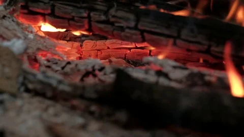 Burning coals in the fire Video stock 81464247