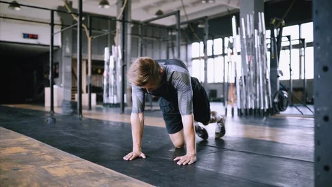 Burning fat in the gym Video stock 112191339