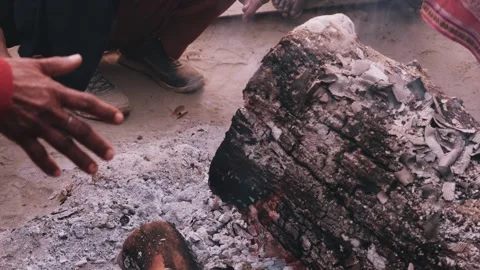 Burning fire and ashes Vidéo 326989788