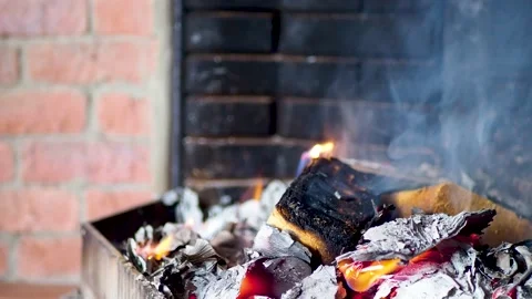 Burning Fire In The Fireplace 動画素材 130874506