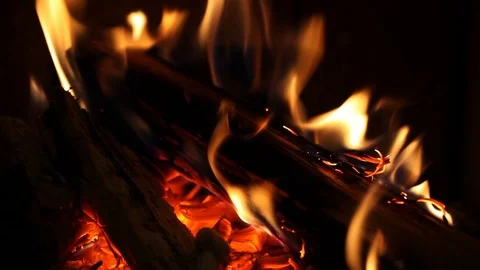 Burning fire. Vídeos de archivo 77377105