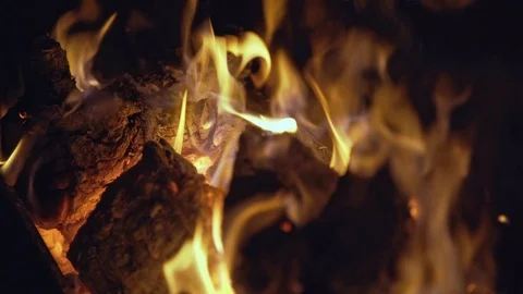 Burning fire at night 스톡 동영상 89242748