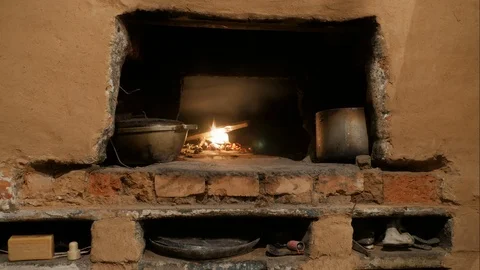 Burning firewood in the rustic stove. Time lapse Stock-Footage 103568768