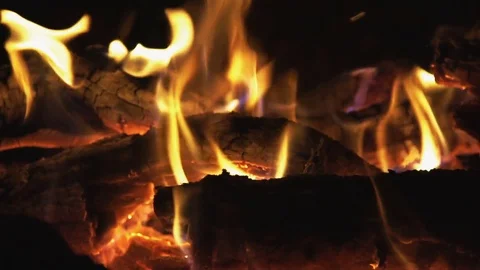 Burning flames and coals in the fire Video stock 78151595