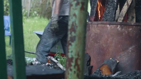 Burning garbage outdoor Video stock 132315262