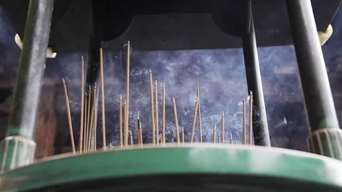 Burning Incense sticks in front of a Temple, Kyoto Vídeo Stock 82016542