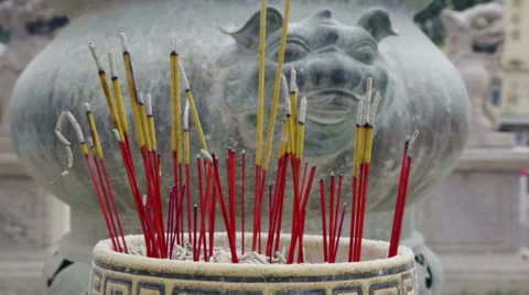 Burning joss sticks Vidéo 33800688