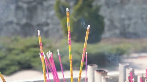 Burning joss sticks 스톡 동영상 49058764