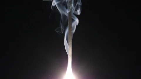 Burning of magnesium/Mg ribbon Stockbeeldmateriaal 101415507