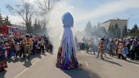 Burning of the Maslenitsa straw Stock Footage 271199746