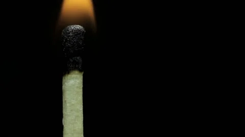 Burning match, macro on black background Vidéo 61246199