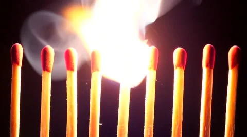 Burning matches Stockbeeldmateriaal 50575433