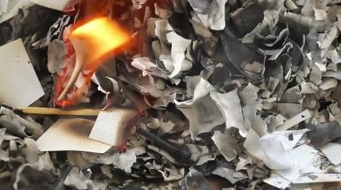 Burning Pieces of Paper 4 Vidéo 33565230