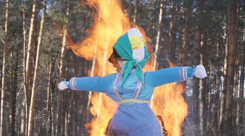 Burning Shrovetide Vídeos de archivo 48019616