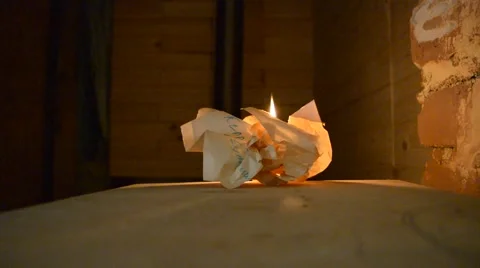 Burns the letter. 動画素材 52884745