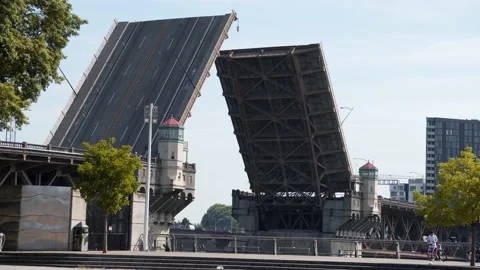 Burnside Bridge opening as a Bascule Bridge Stock Footage 137474348
