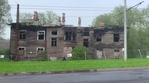Burnt down house Vídeos de archivo 154192842