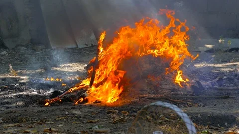 Burnt out fire with plastic 스톡 동영상 91400662