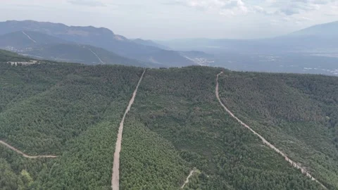Bursa covered by mountains under overcast weather. Video stock 289580007