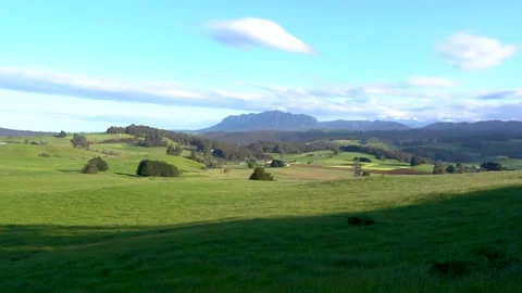 Burton's Lookout view of Cradle Mountain 動画素材 201316121