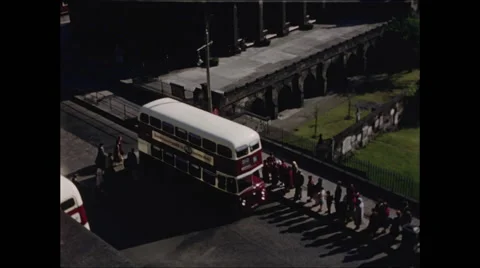 Bus Approaches and Stops in Edinburgh Video stock 48234975