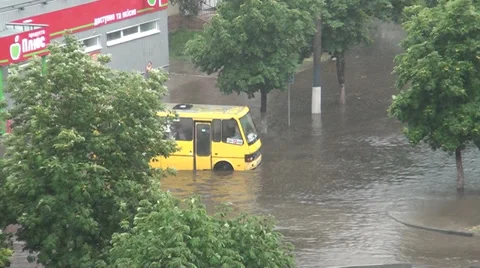 Bus during a flood Stockbeeldmateriaal 35607980