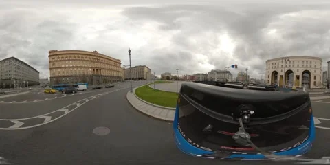 A bus powered by electricity is going around the city of Moscow. Stock Footage 247119321