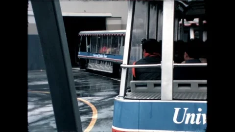 Bus start the tour Stock Footage 276289591