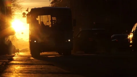 Bus stop 库存影片 106096957