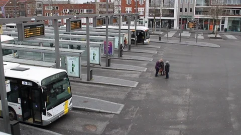 Bus stop Video stock 112300496