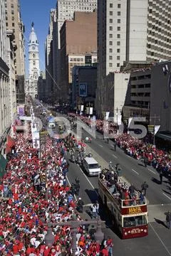 Buses filled with Philadelphia Phillies, Mayor Michael Nutter while celebrating Stock Photos