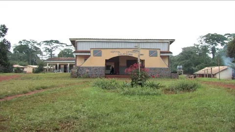 Bush hospital facade Stock Footage 80423602