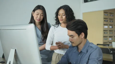 Business concept of 4k Resolution. Group of Asian business people summarizi.. Stock Footage 243121293