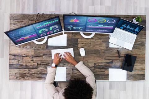 Business Data Analyst Using Computer 写真素材