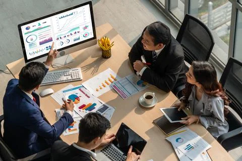 Business data dashboard analysis by ingenious computer software Stock-Fotos