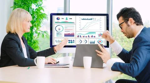 Business data dashboard analysis by ingenious computer software Foto stock